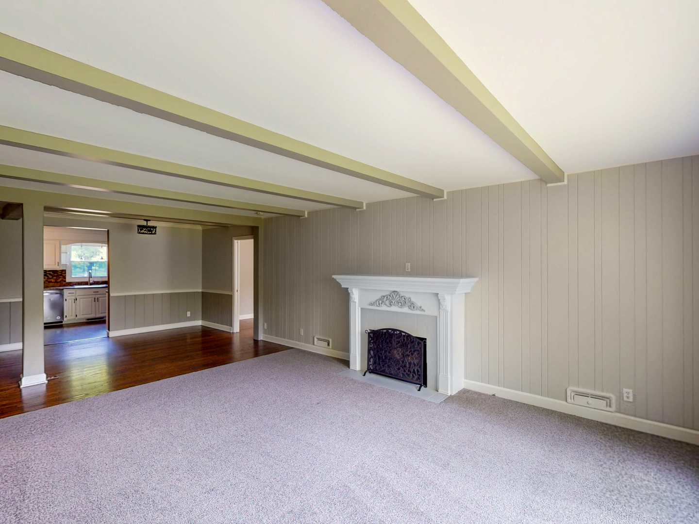 302 Mooseheart Road, North Aurora, IL 60542