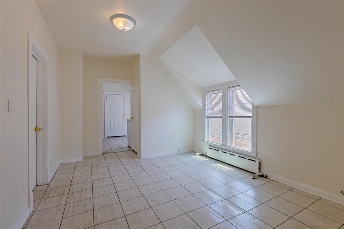2223 N La Crosse Avenue, Chicago, IL 60639