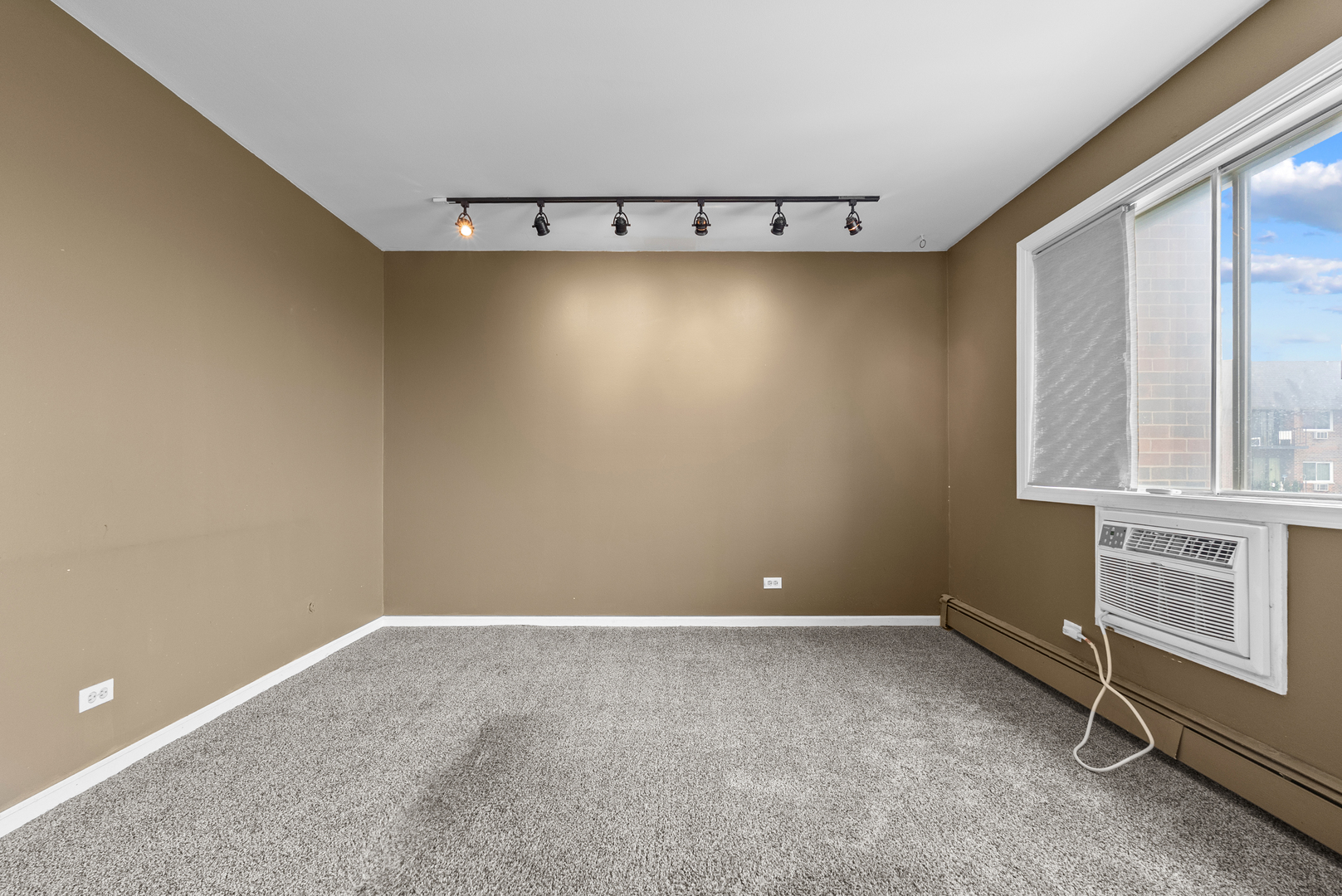 4711 Saint Joseph Creek Road #4H, Lisle, IL 60532