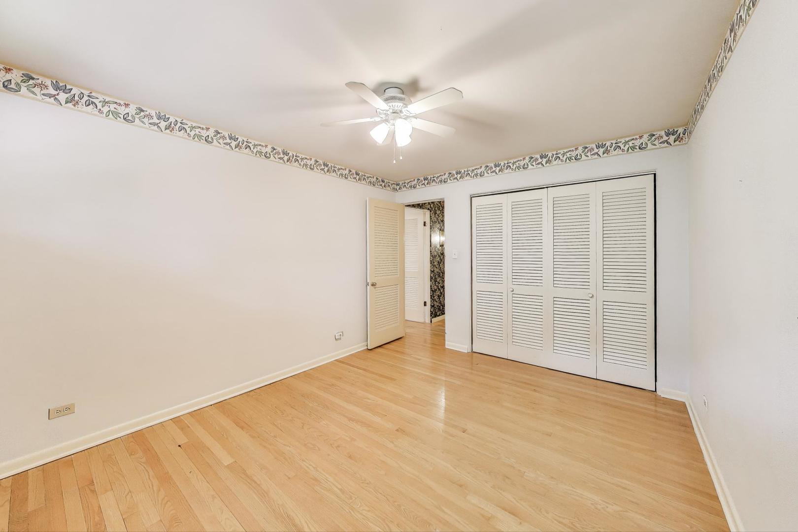 275 Stonegate Road, Clarendon Hills, IL 60514