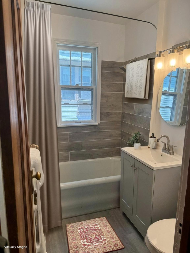 236 S Park Avenue, Waukegan, IL 60085