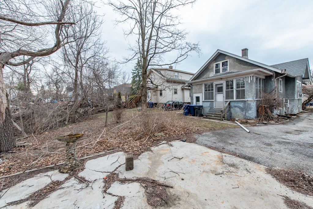 236 S Park Avenue, Waukegan, IL 60085
