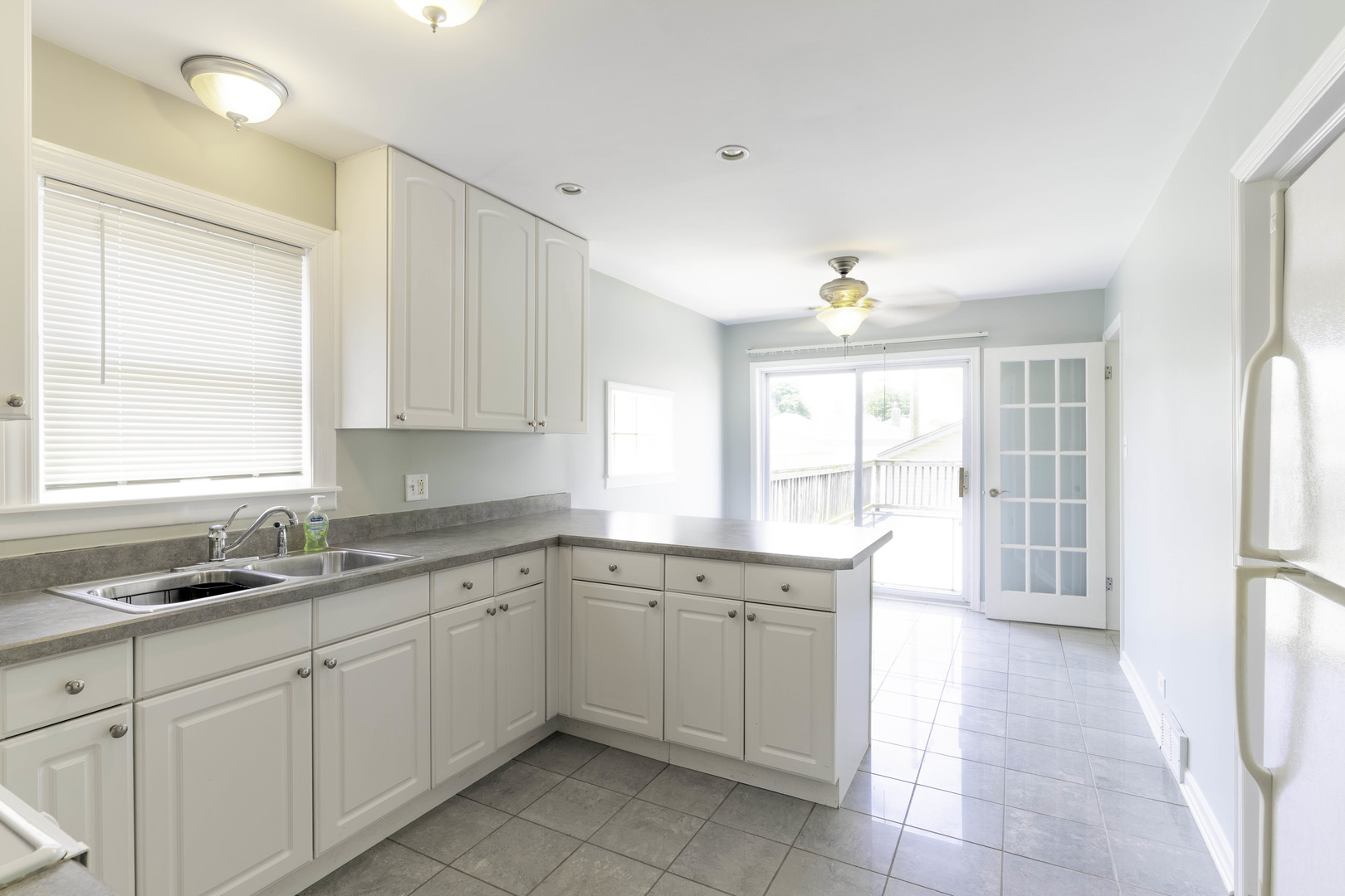 5218 S Normandy Avenue, Chicago, IL 60638