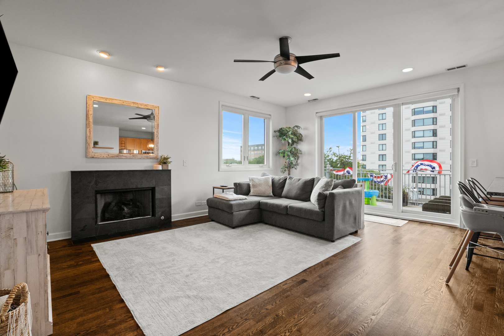 2058 N Western Avenue #403, Chicago, IL 60647