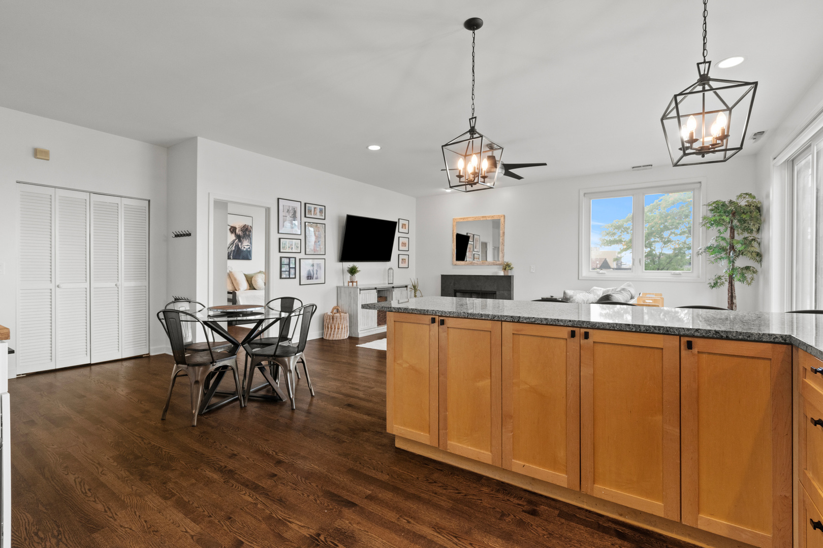 2058 N Western Avenue #403, Chicago, IL 60647