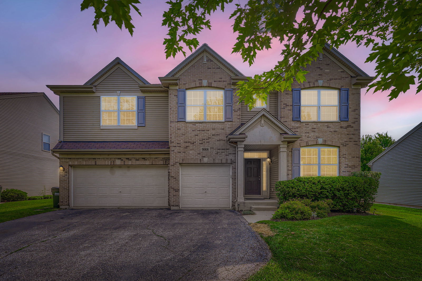 988 Singing Hills Drive, Volo, IL 60073