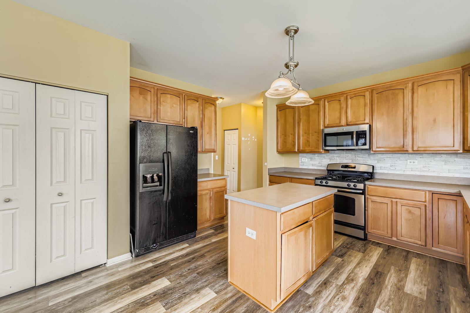 988 Singing Hills Drive, Volo, IL 60073