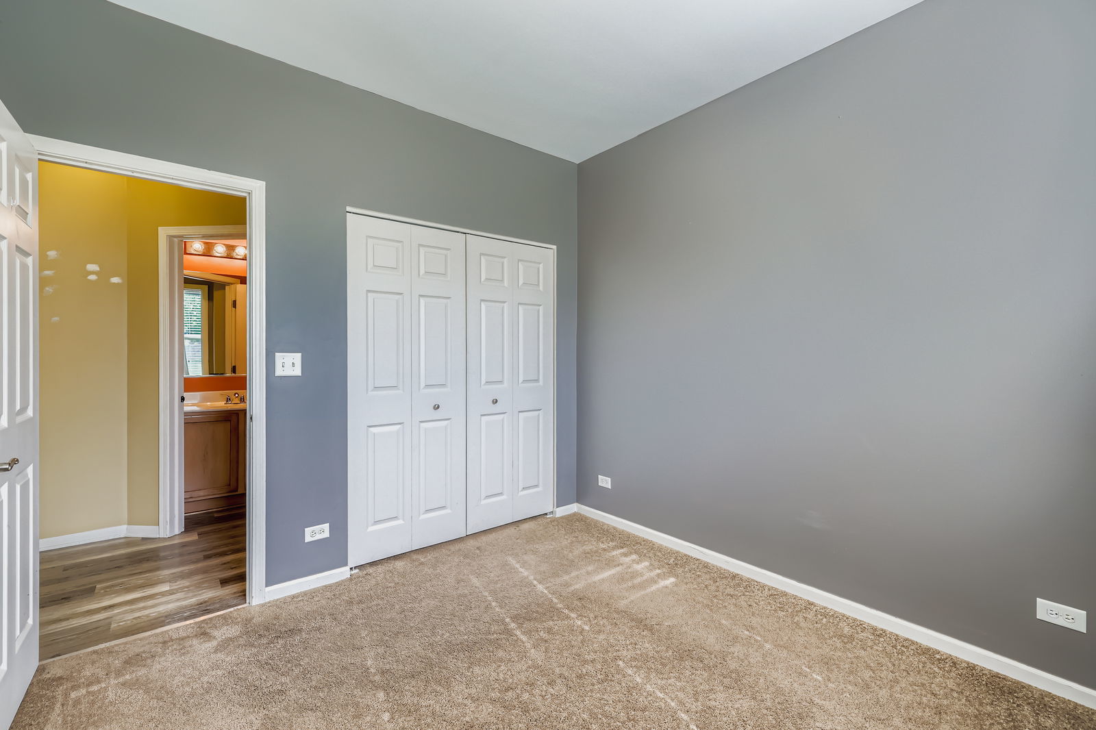 988 Singing Hills Drive, Volo, IL 60073