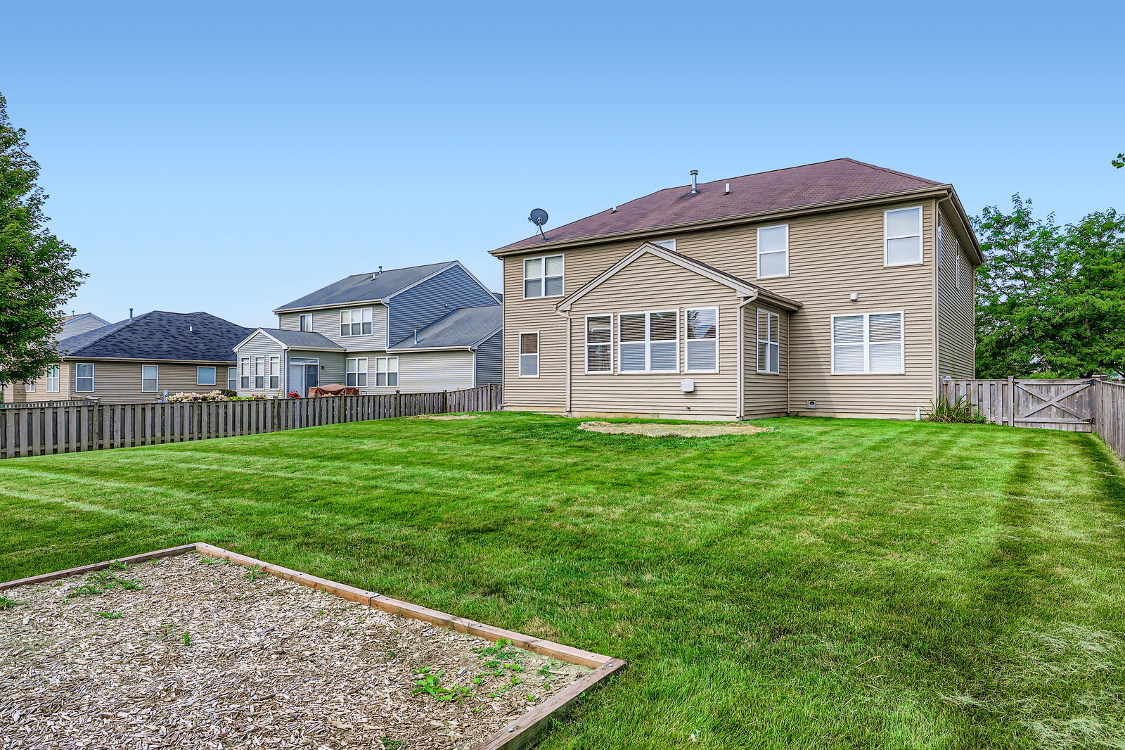 988 Singing Hills Drive, Volo, IL 60073