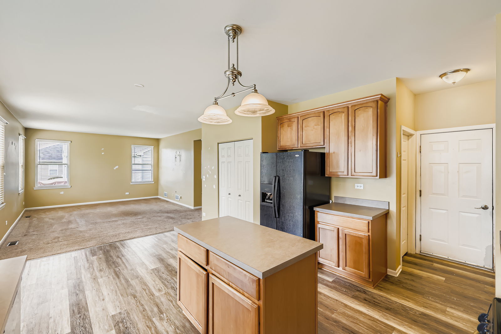 988 Singing Hills Drive, Volo, IL 60073