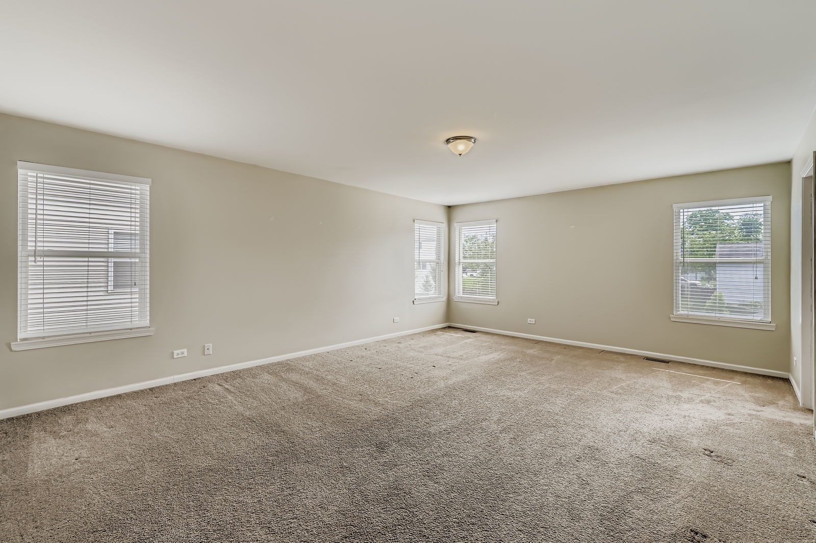 988 Singing Hills Drive, Volo, IL 60073