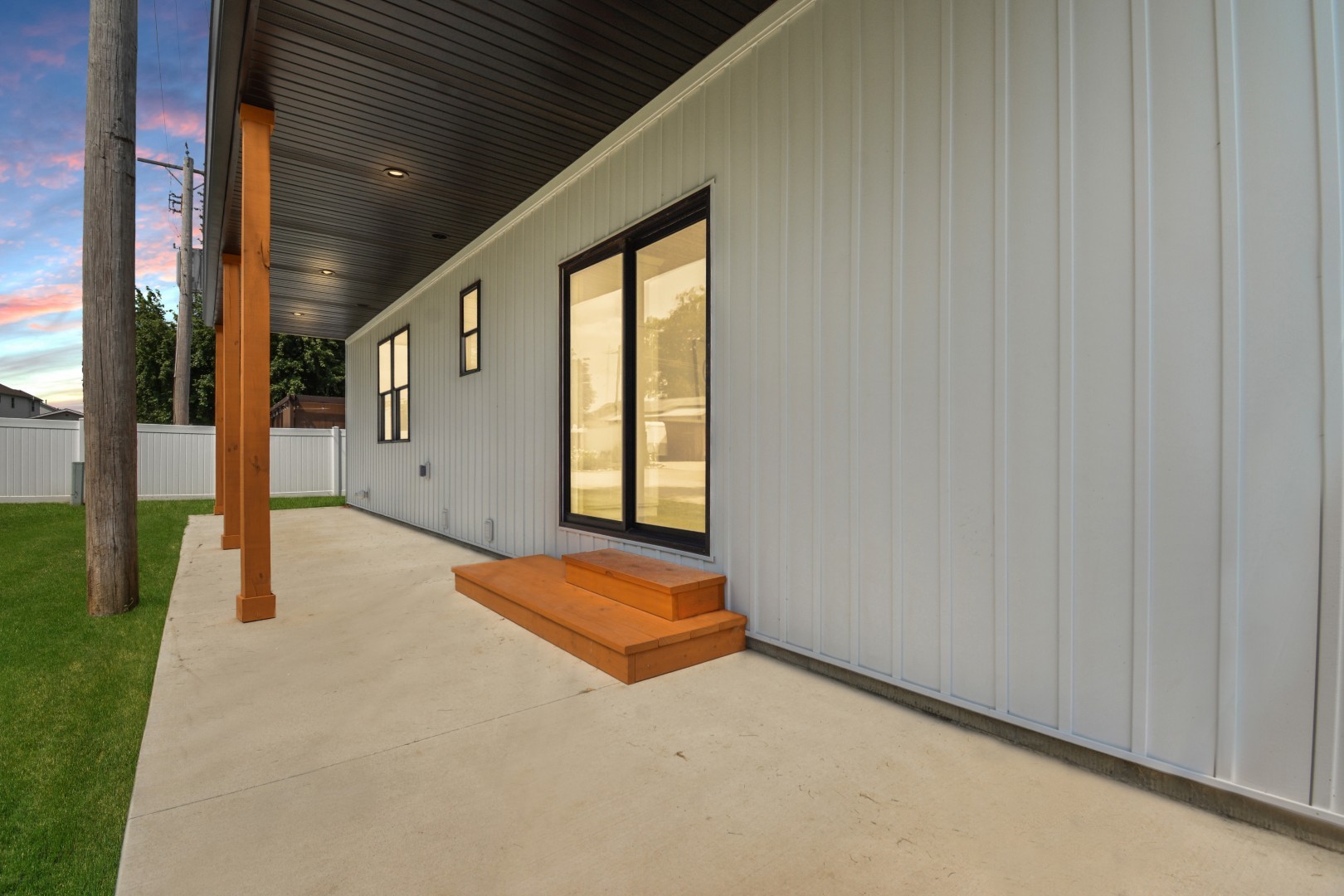 317 Waterford Estates Drive, Bloomington, IL 61704