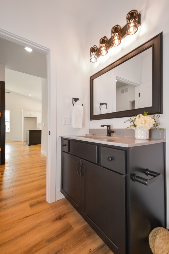 317 Waterford Estates Drive, Bloomington, IL 61704