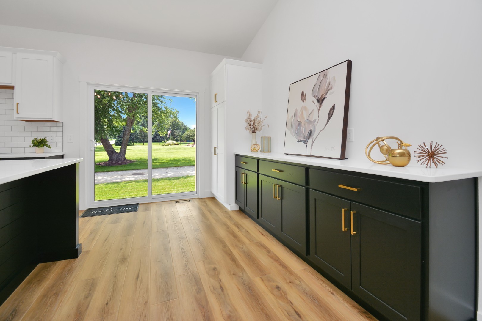 317 Waterford Estates Drive, Bloomington, IL 61704