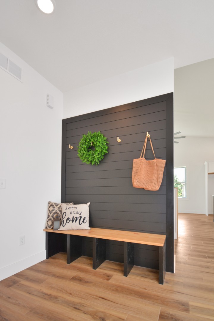 317 Waterford Estates Drive, Bloomington, IL 61704