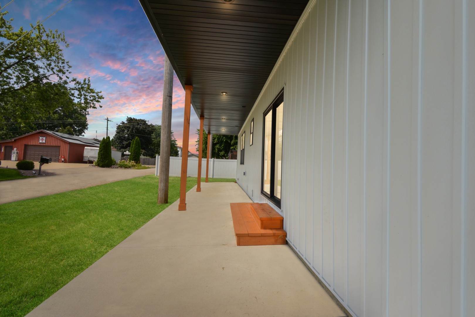 317 Waterford Estates Drive, Bloomington, IL 61704