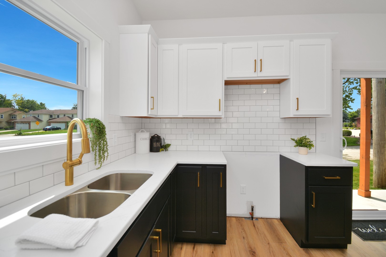 317 Waterford Estates Drive, Bloomington, IL 61704