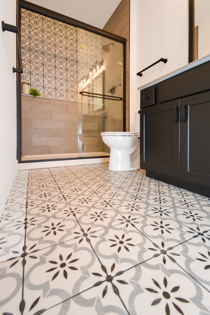 317 Waterford Estates Drive, Bloomington, IL 61704