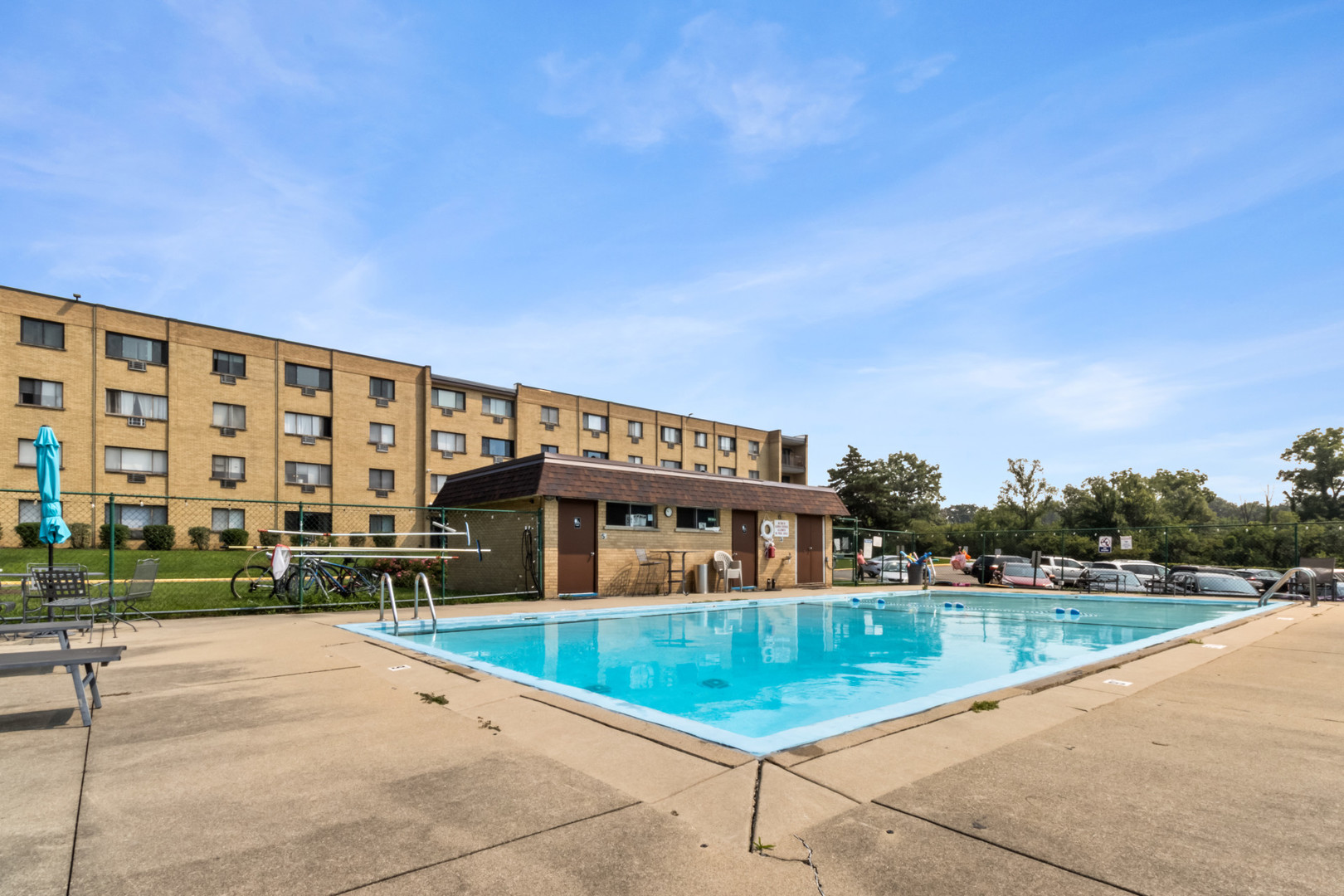 6660 S BRAINARD Avenue #401, Countryside, IL 60525