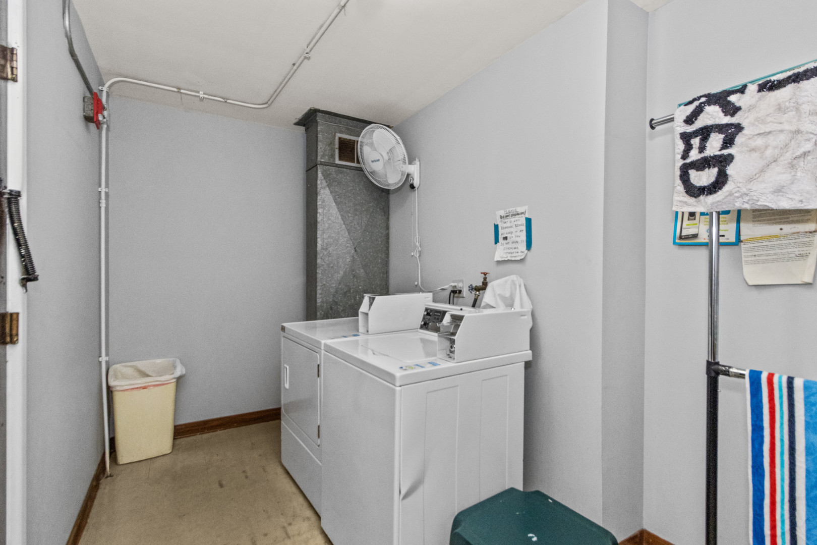 6660 S BRAINARD Avenue #401, Countryside, IL 60525