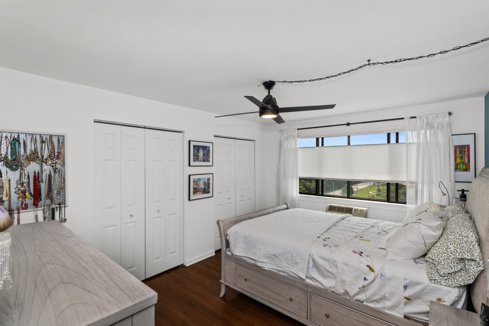 6660 S BRAINARD Avenue #401, Countryside, IL 60525
