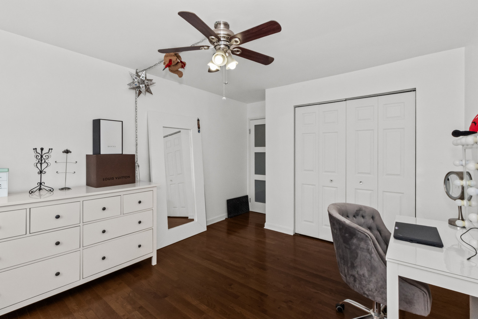 6660 S BRAINARD Avenue #401, Countryside, IL 60525