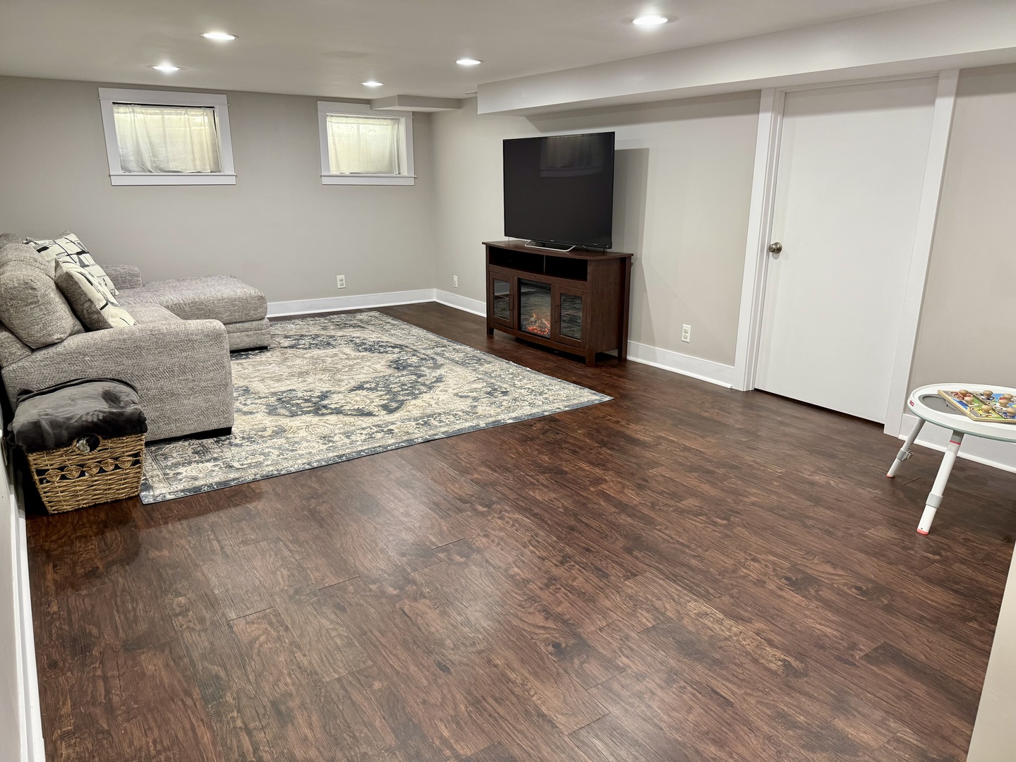 26W281 MENOMINI Drive, Wheaton, IL 60189