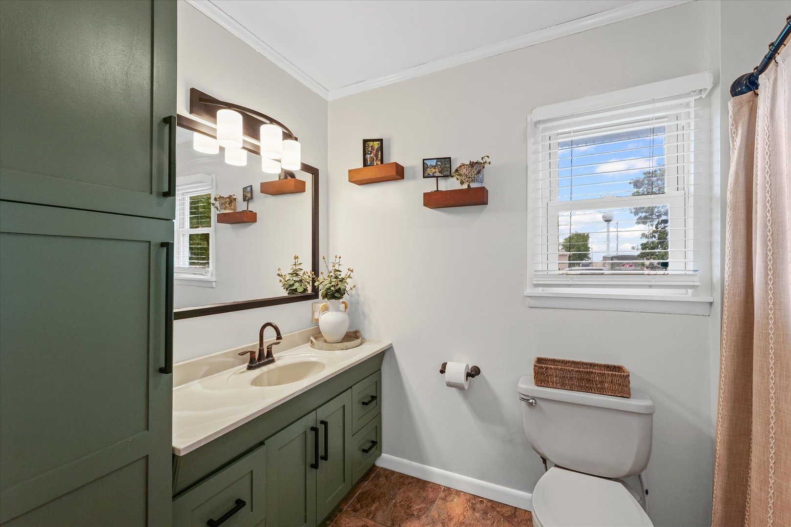 618 S Lott Boulevard, Gibson City, IL 60936