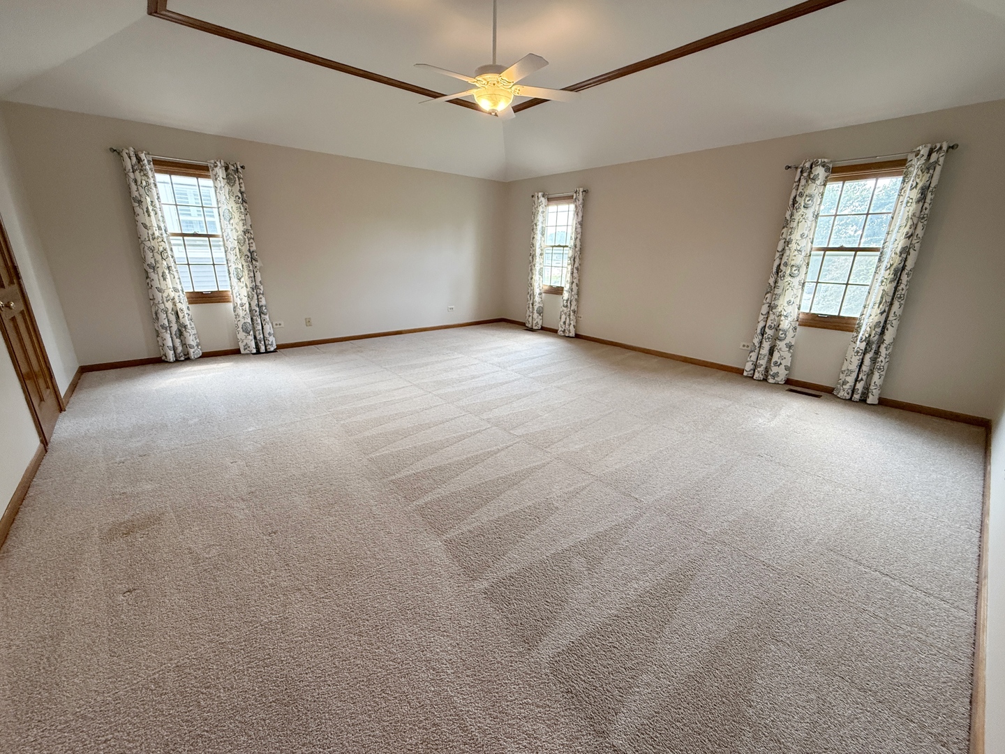 2436 PUTNAM Drive, Naperville, IL 60565