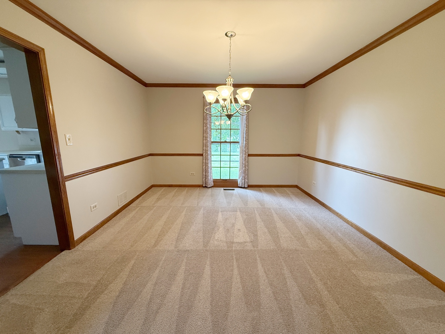 2436 PUTNAM Drive, Naperville, IL 60565