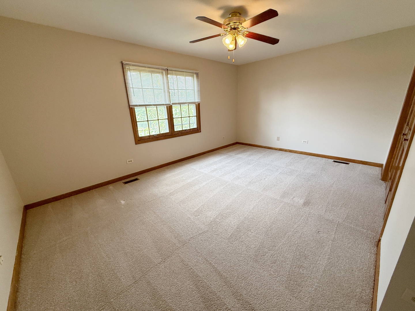 2436 PUTNAM Drive, Naperville, IL 60565