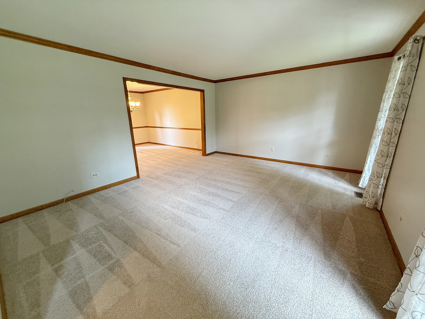 2436 PUTNAM Drive, Naperville, IL 60565