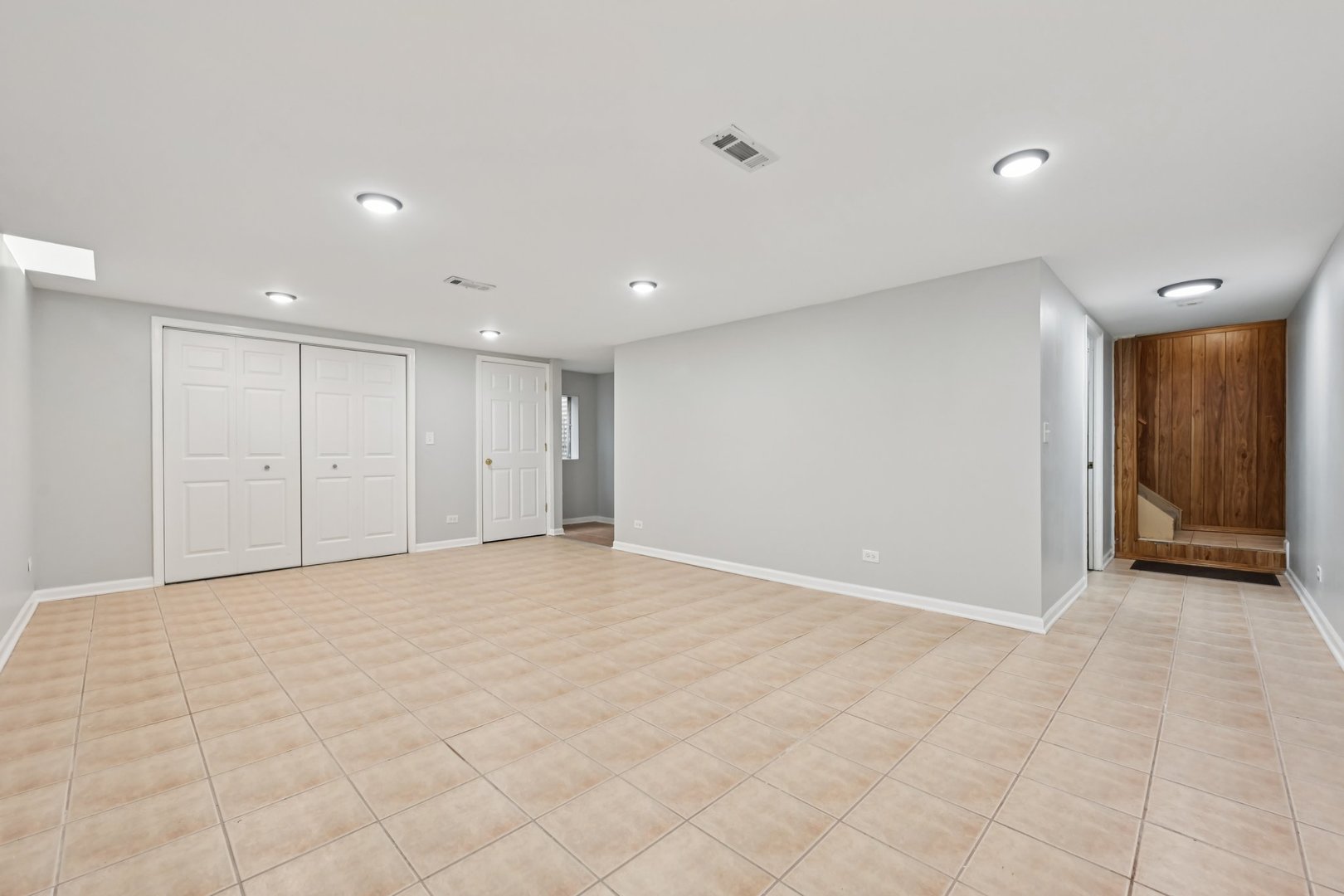 78 N Walnut Lane, Schaumburg, IL 60194