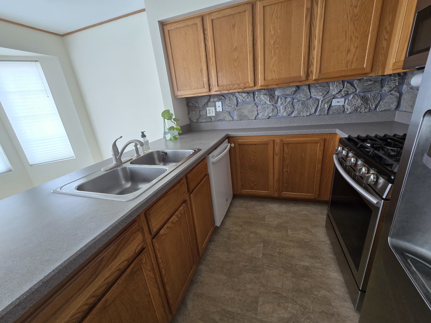 3190 Teal Bay Court, Aurora, IL 60503