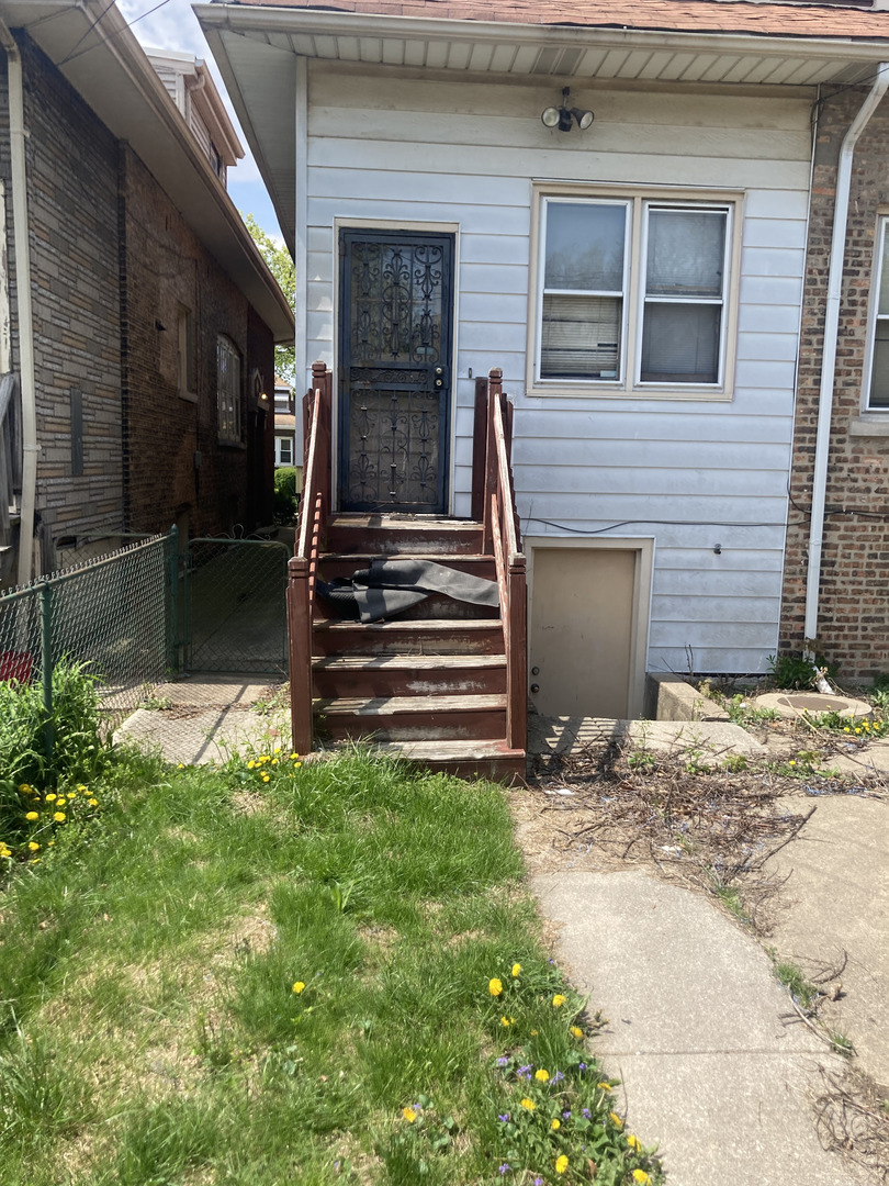 8115 S Rhodes Avenue, Chicago, IL 60619
