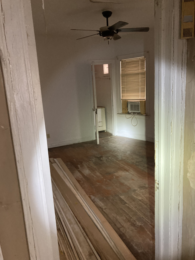 8115 S Rhodes Avenue, Chicago, IL 60619