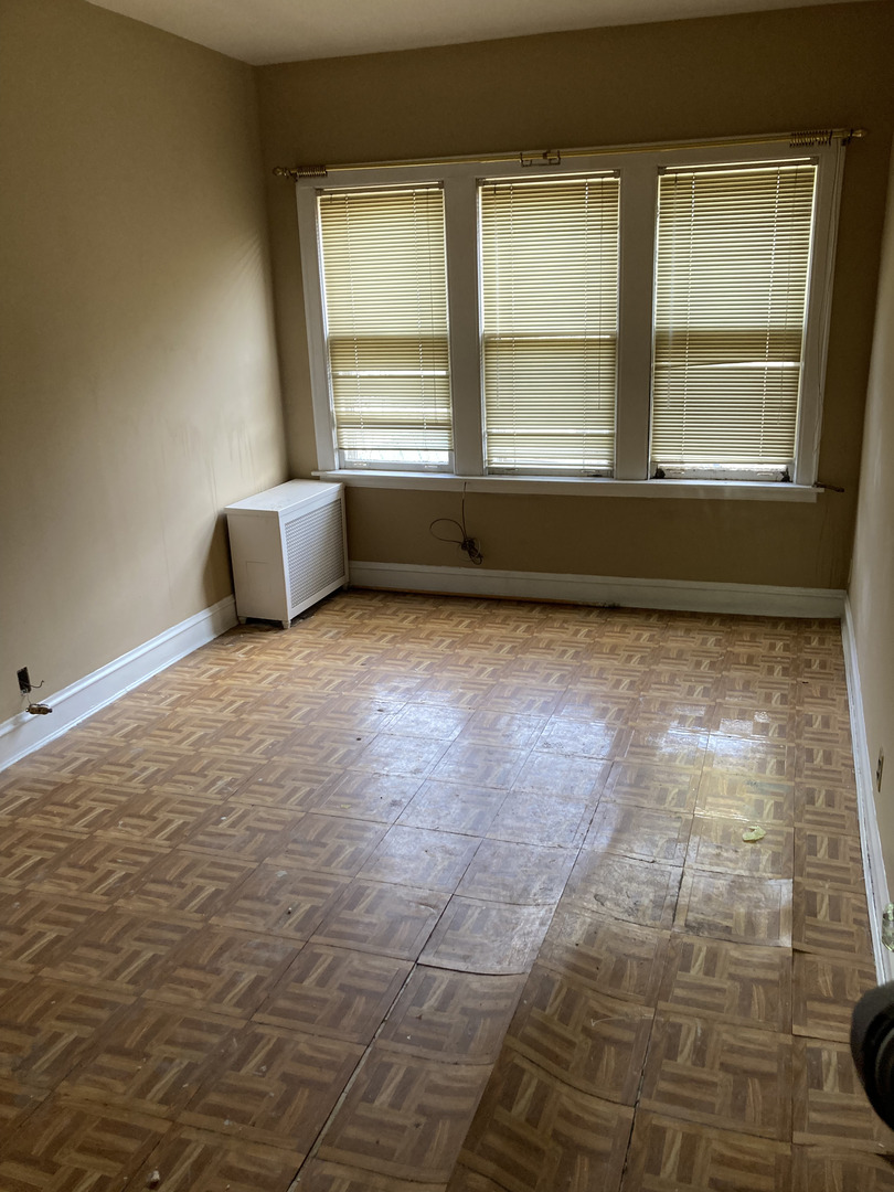 8115 S Rhodes Avenue, Chicago, IL 60619