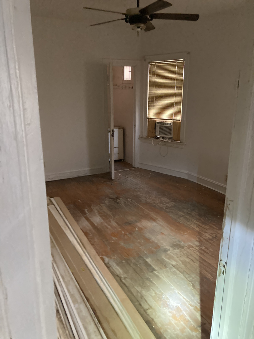 8115 S Rhodes Avenue, Chicago, IL 60619