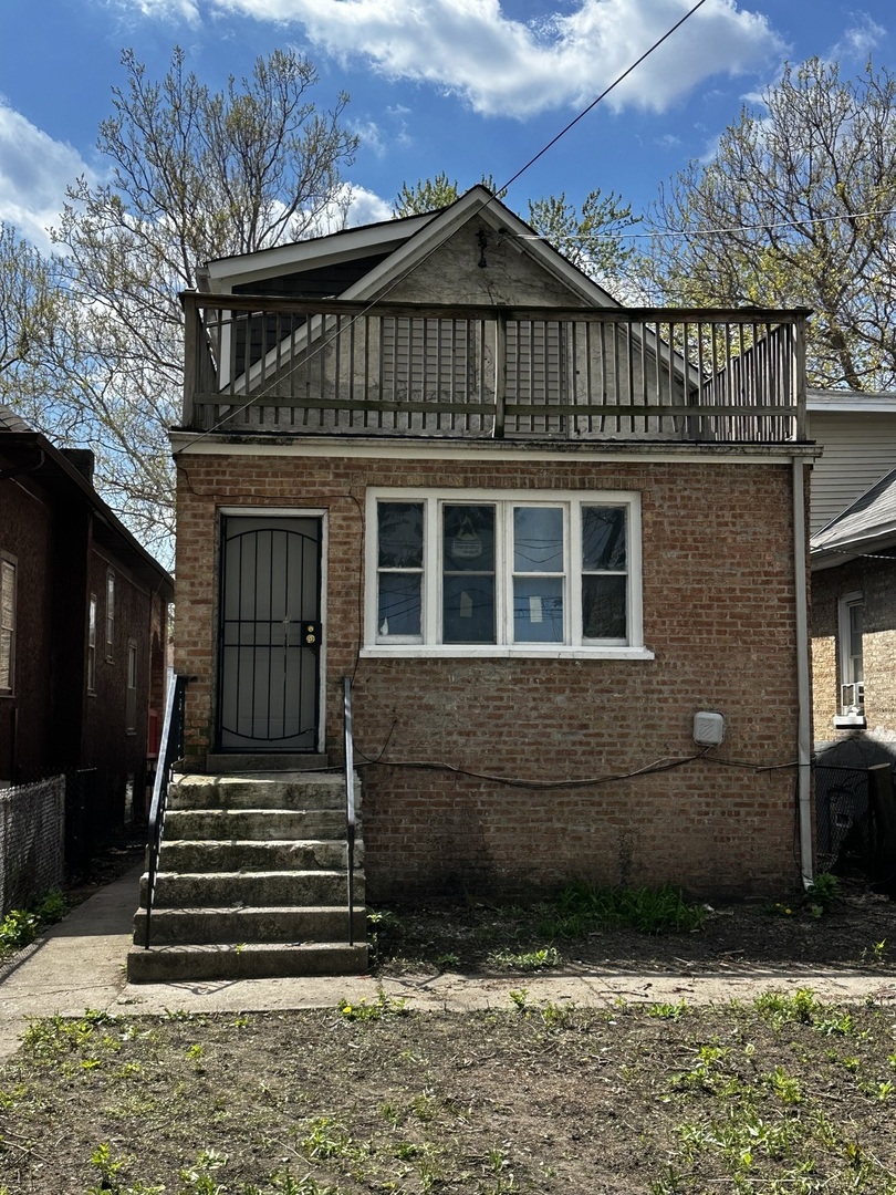 7621 S Eberhart Avenue, Chicago, IL 60619