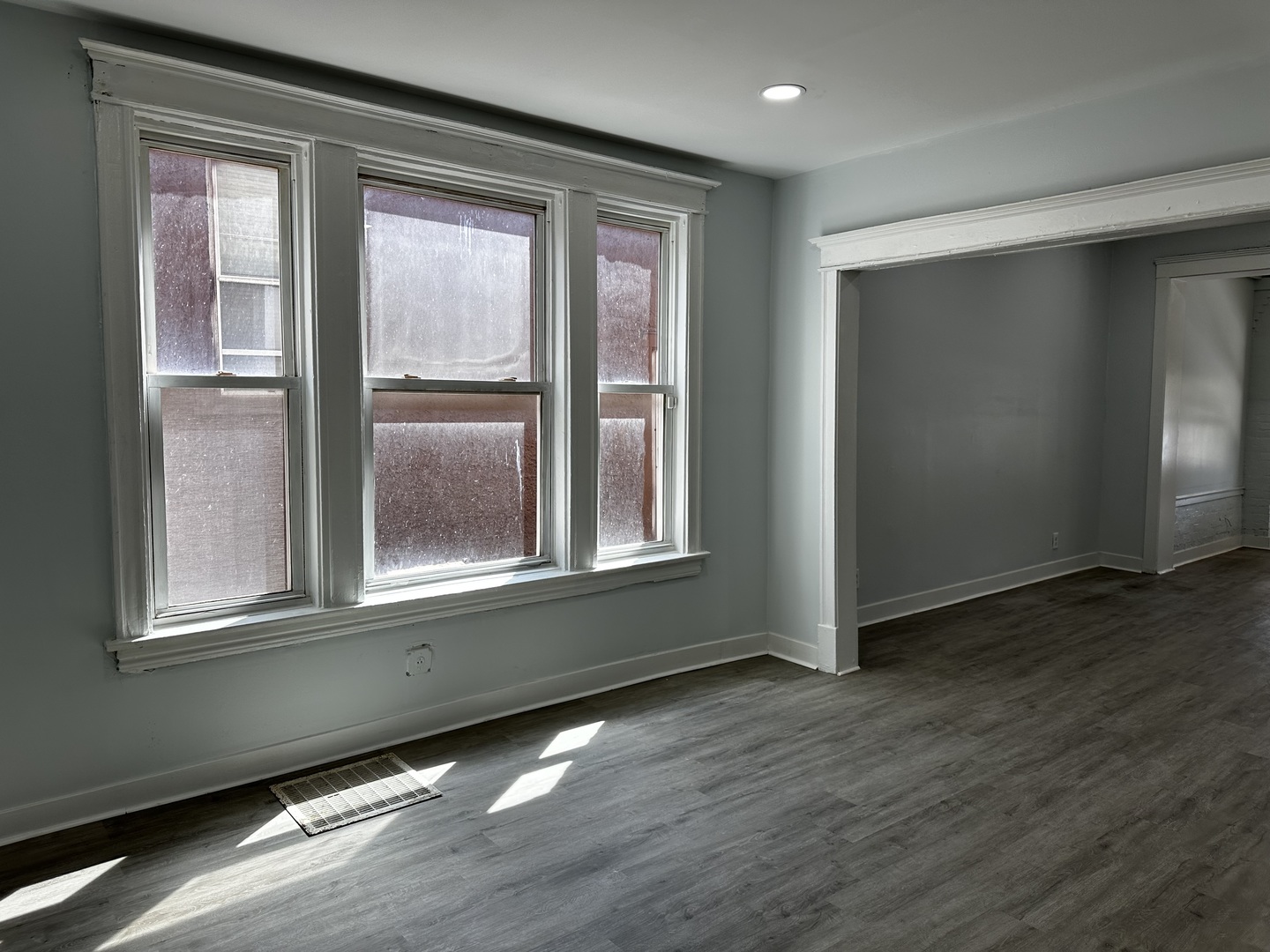 7621 S Eberhart Avenue, Chicago, IL 60619