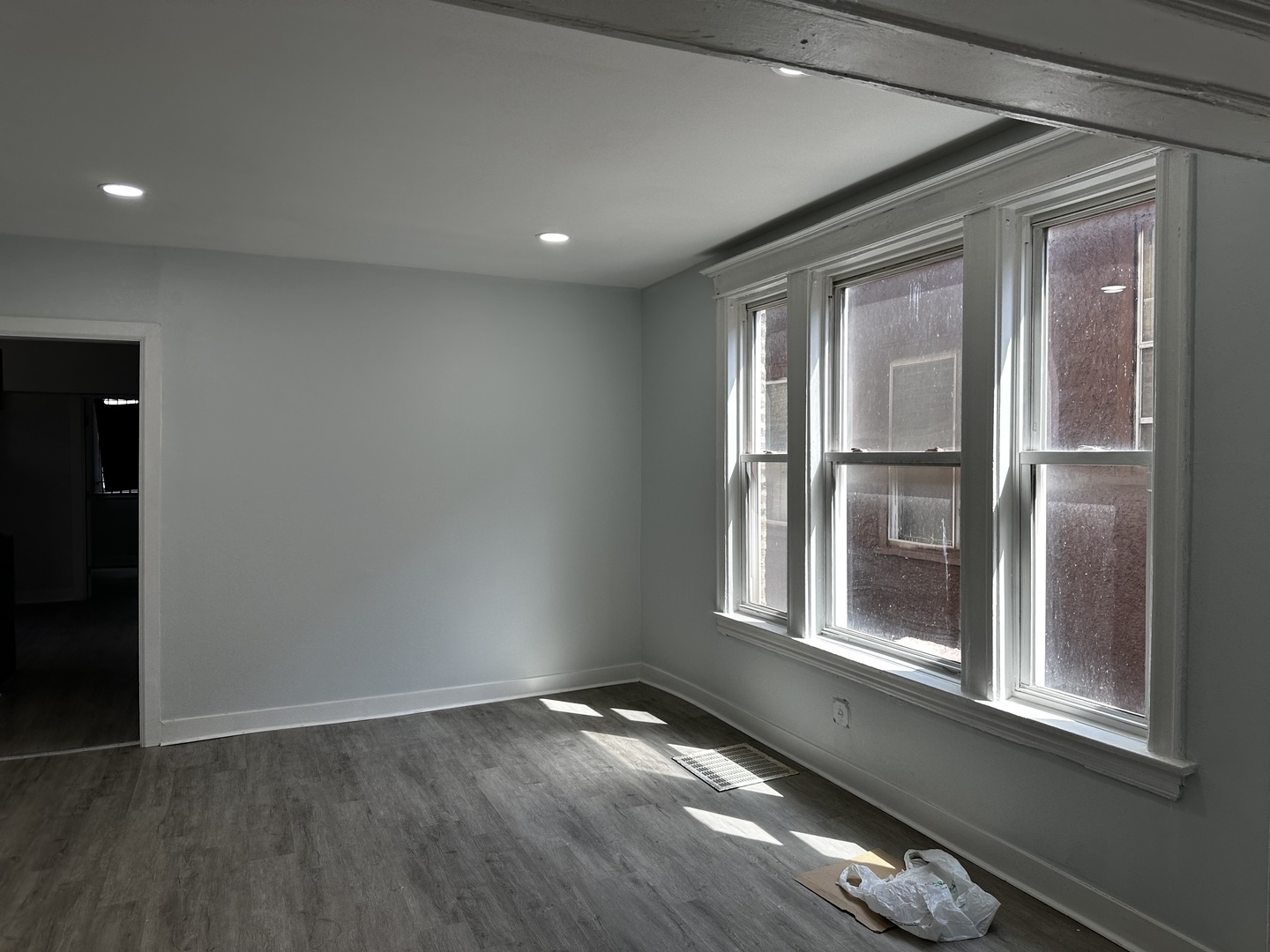 7621 S Eberhart Avenue, Chicago, IL 60619