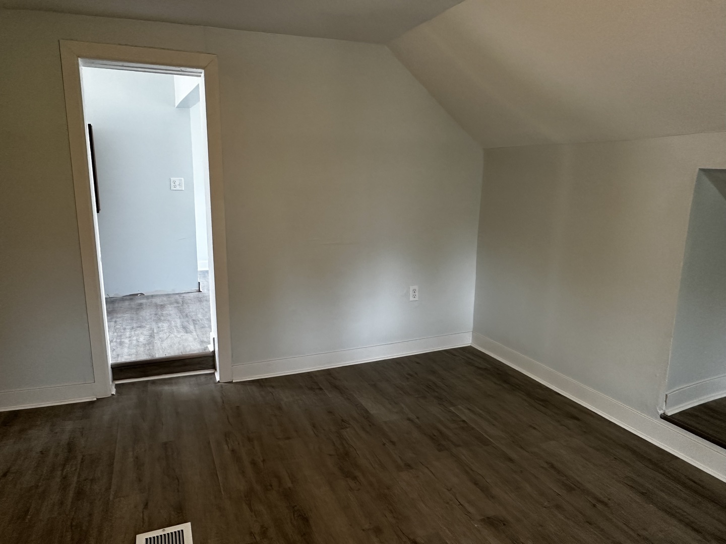 7621 S Eberhart Avenue, Chicago, IL 60619