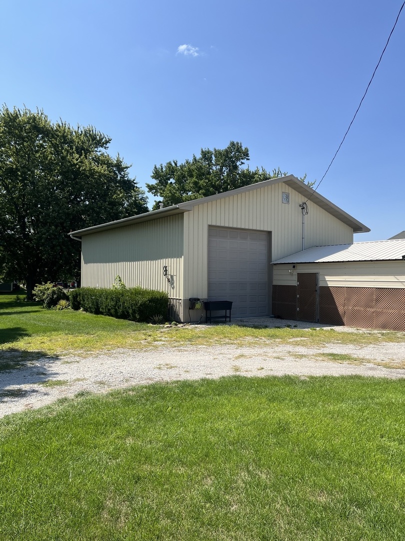 625 N Lawrence Avenue, Gibson City, IL 60936
