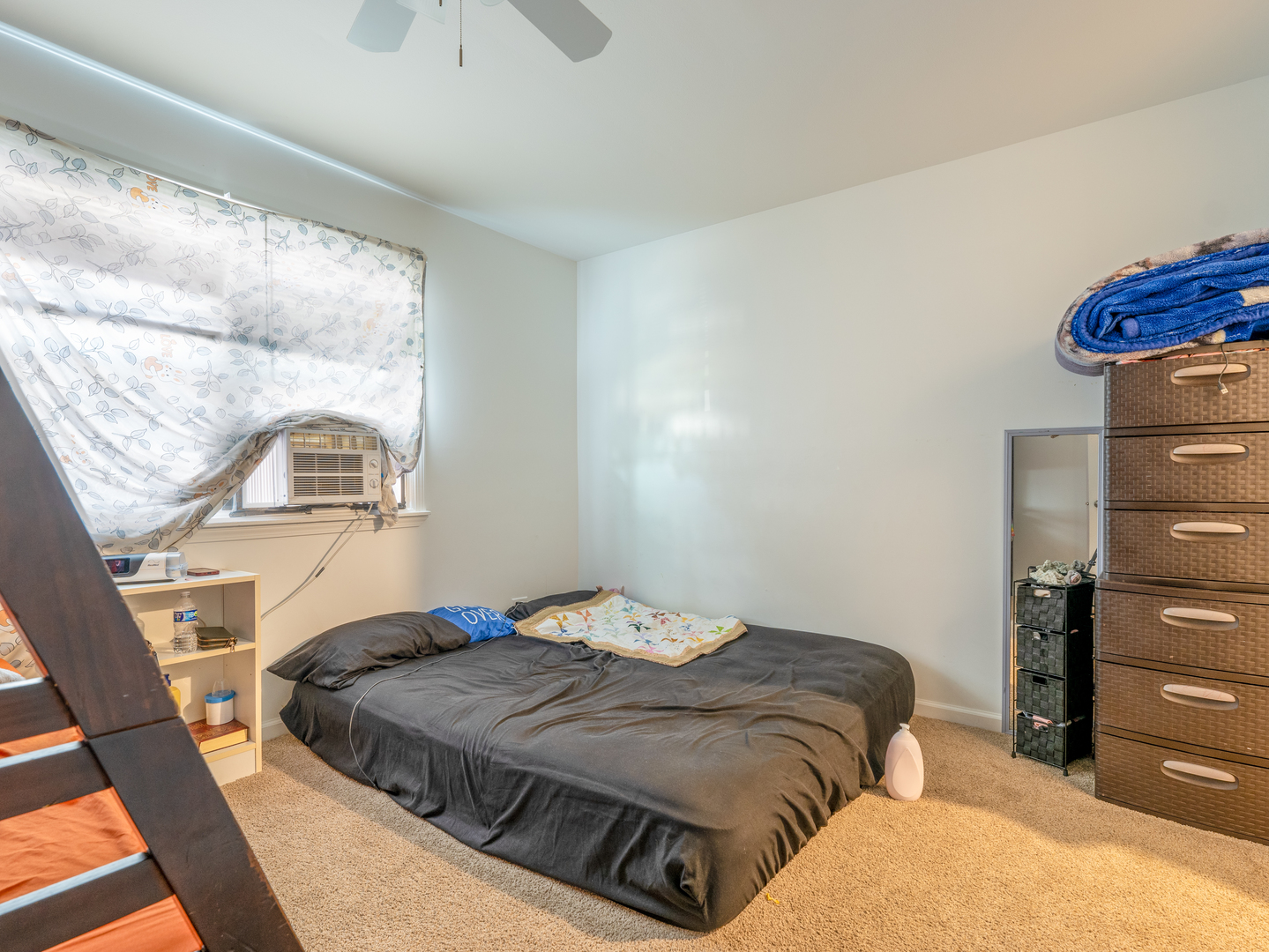 7411 Astor Avenue, Hanover Park, IL 60133