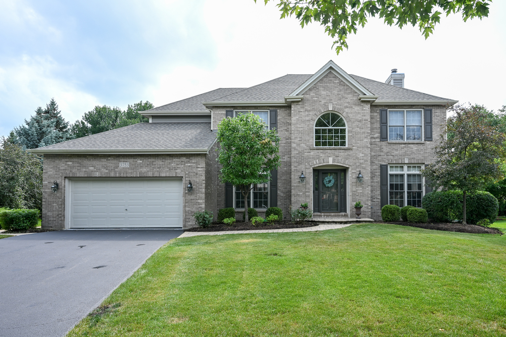 3753 Queen Anne Court, St. Charles, IL 60174