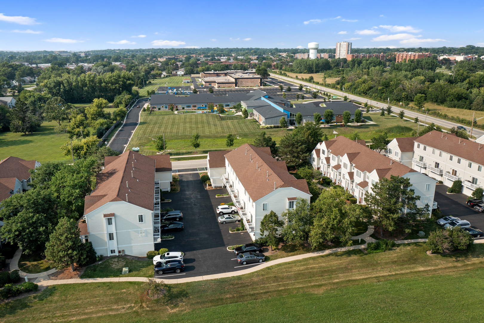 9411 N harrison Street, Des Plaines, IL 60016