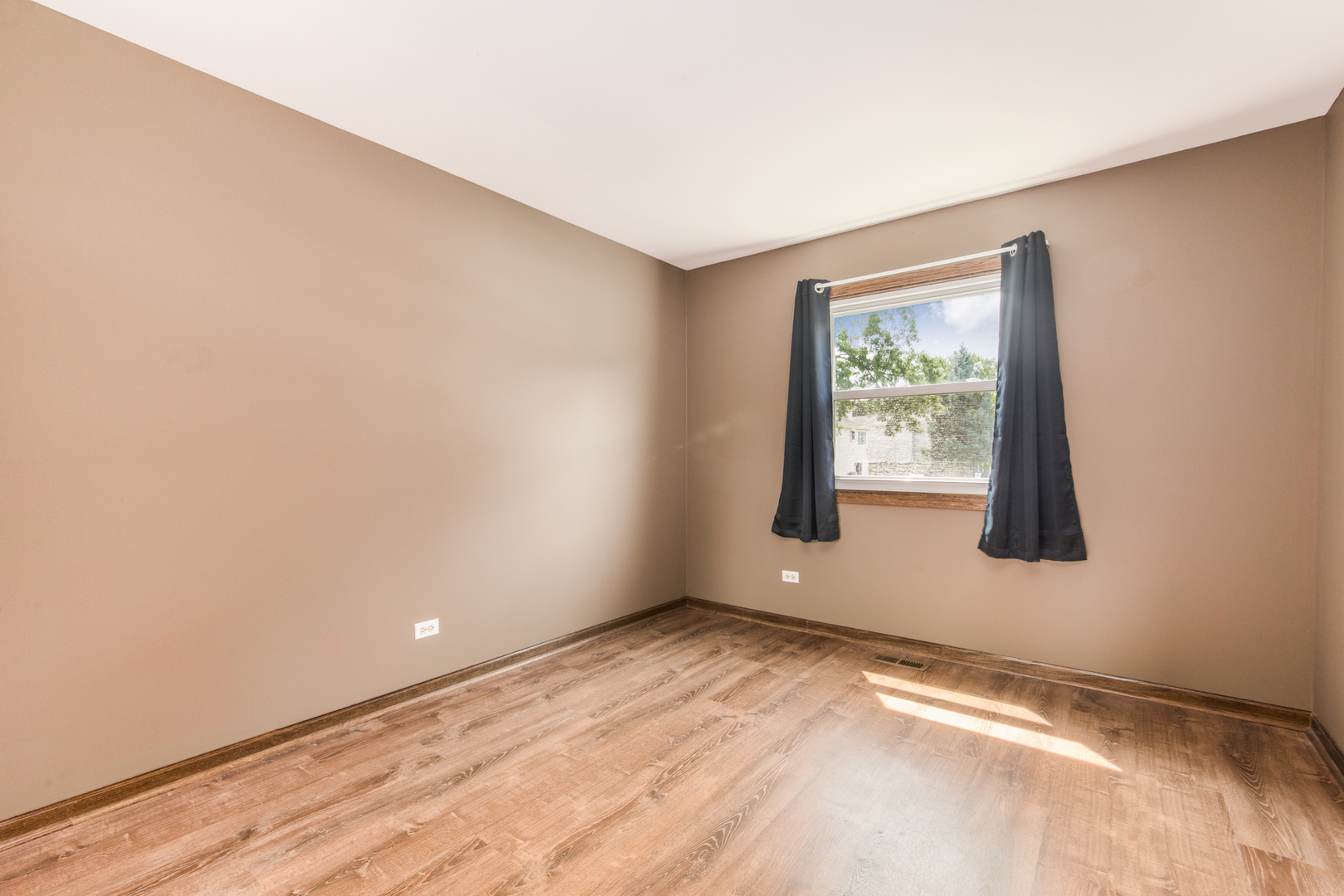 1028 Knollwood Lane, Bartlett, IL 60103