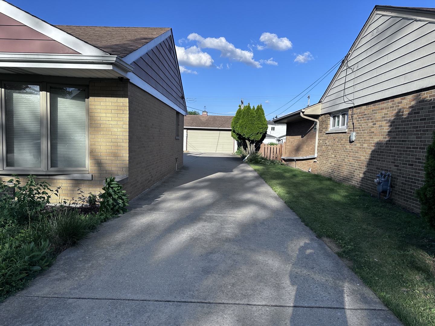 7939 N Neva Avenue, Niles, IL 60714