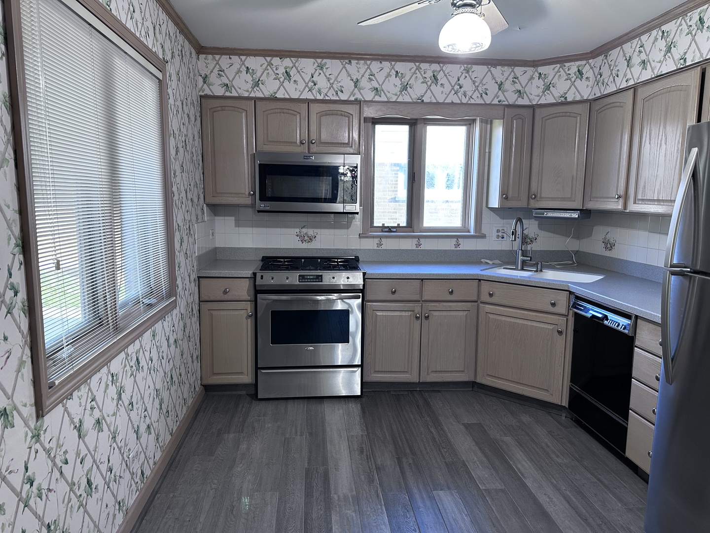 7939 N Neva Avenue, Niles, IL 60714