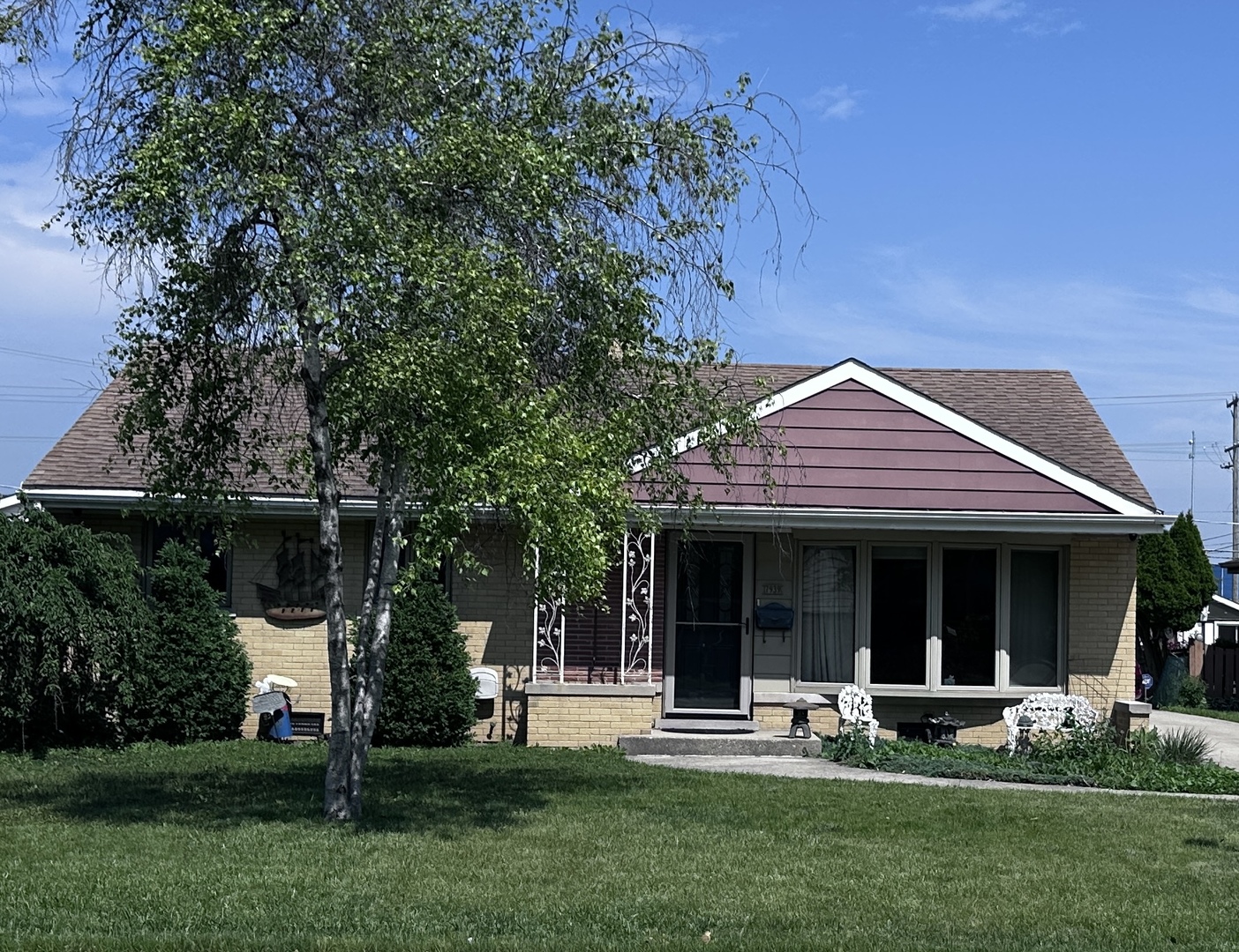 7939 N Neva Avenue, Niles, IL 60714